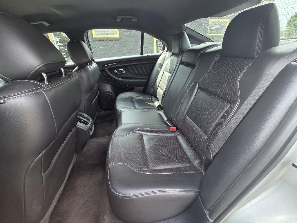 Ford Taurus Limited FWD 2018
