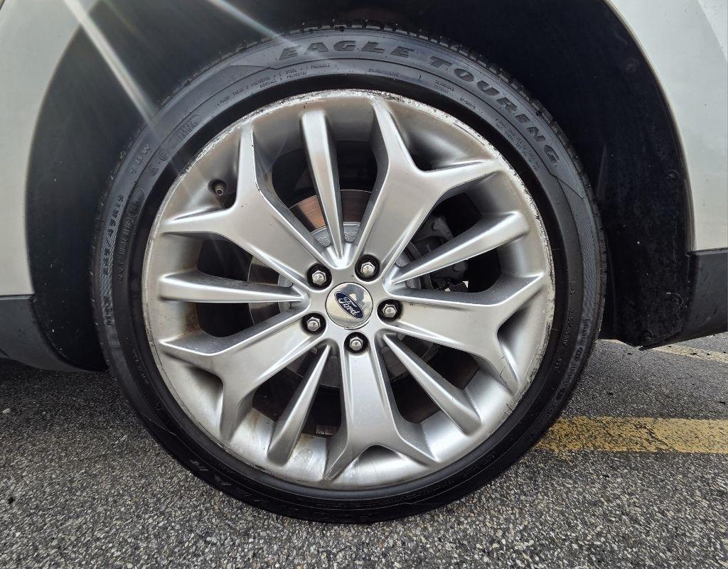 Ford Taurus Limited FWD 2018
