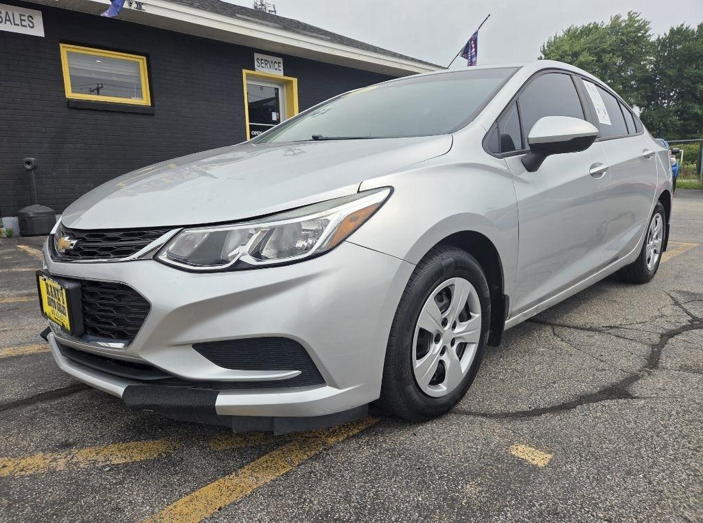 Chevrolet Cruze LS 6M 2018