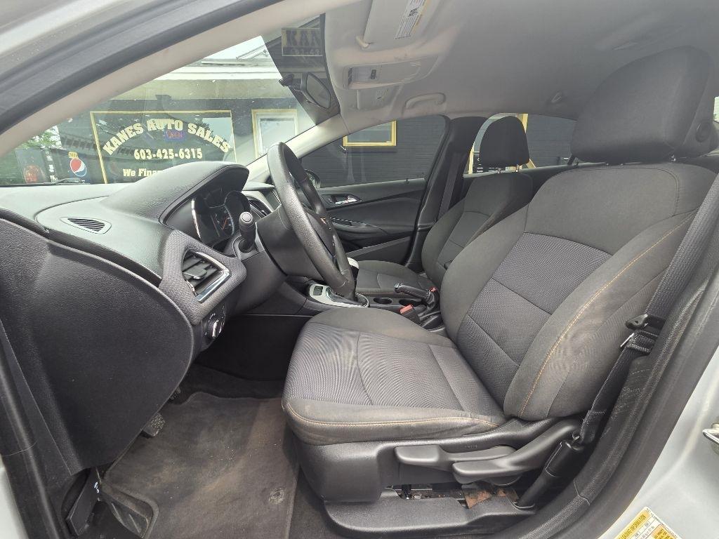 Chevrolet Cruze LS 6M 2018
