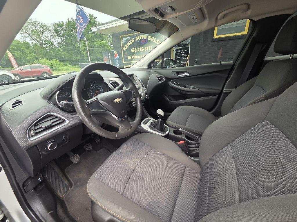 Chevrolet Cruze LS 6M 2018