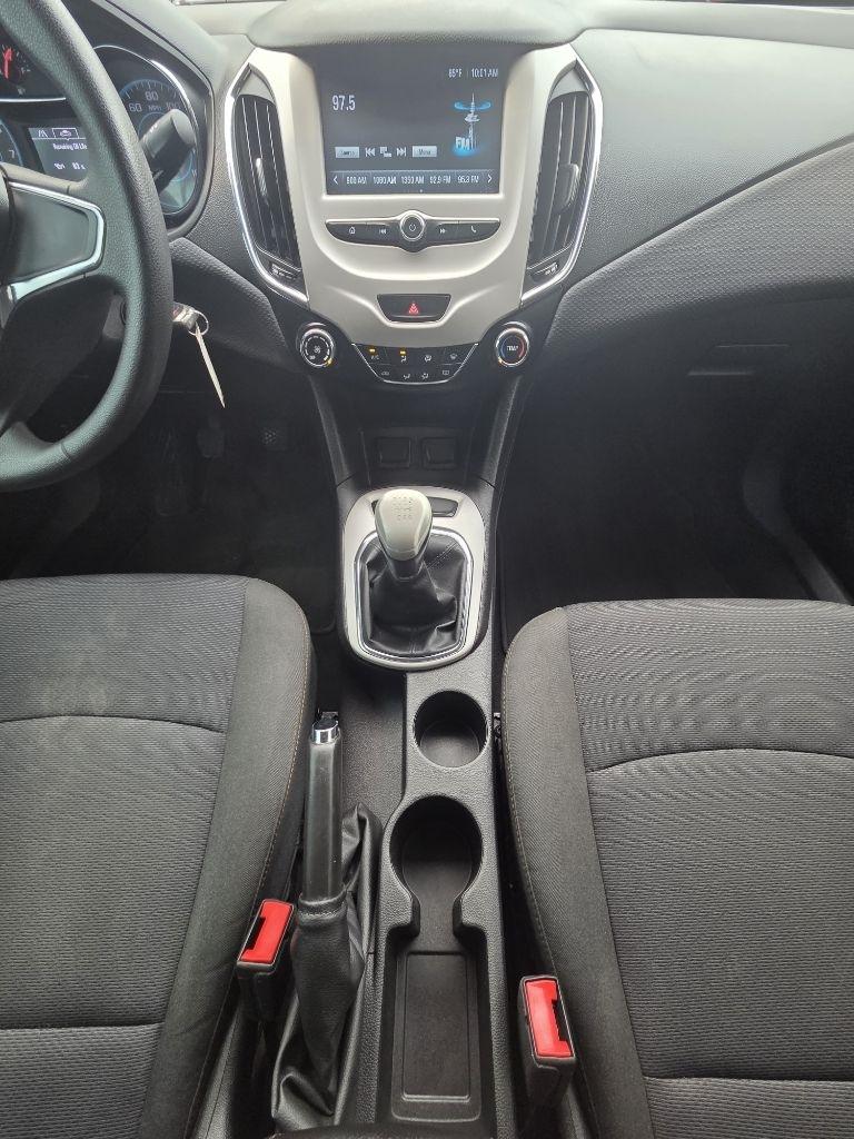 Chevrolet Cruze LS 6M 2018