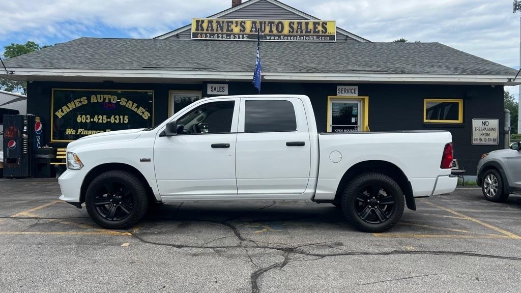 2017 RAM 1500 Express 4x4 Crew Cab 5'7's photo