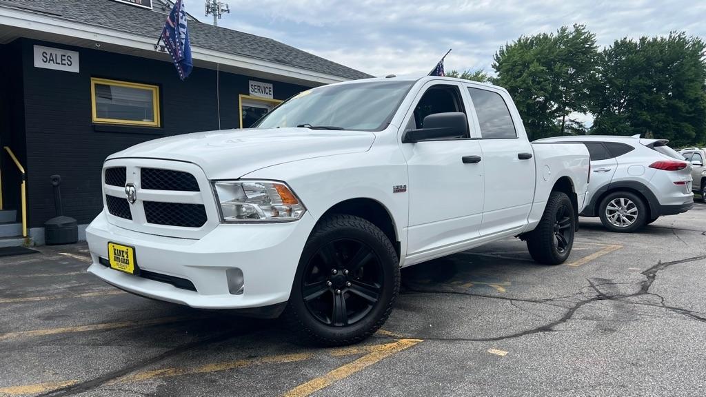RAM 1500 Tradesman Crew Cab SWB 4WD 2017