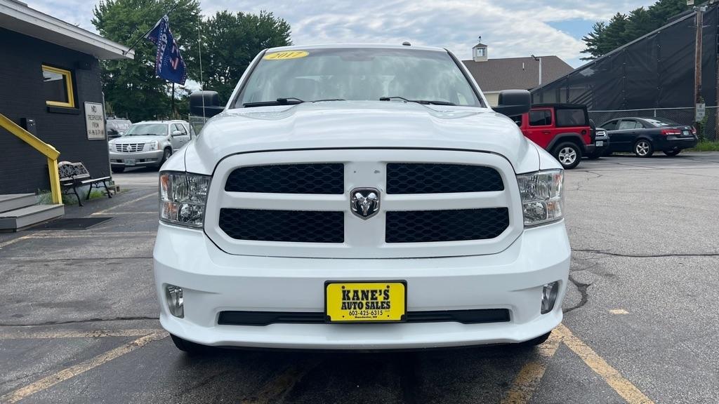 RAM 1500 Tradesman Crew Cab SWB 4WD 2017