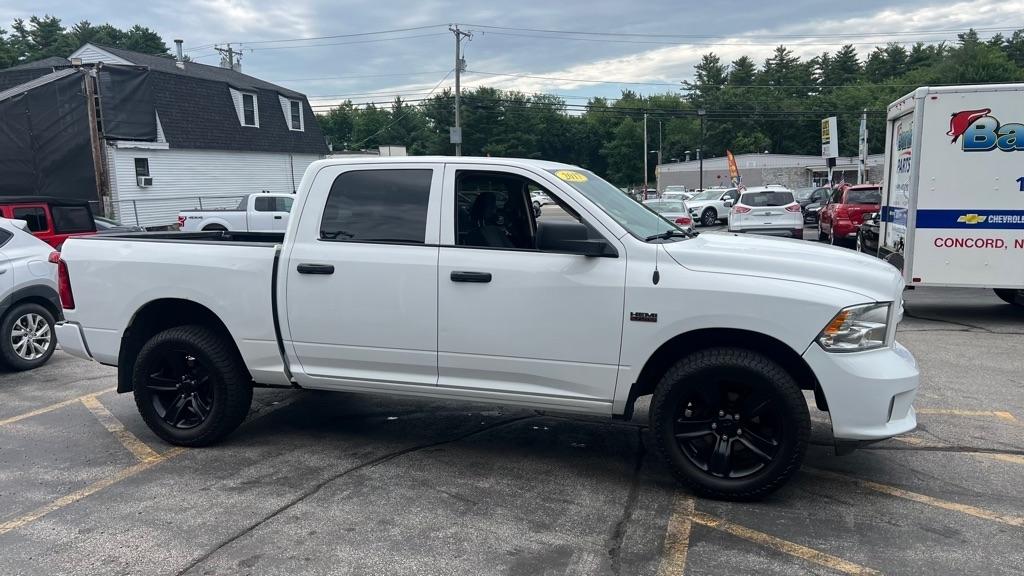 RAM 1500 Tradesman Crew Cab SWB 4WD 2017