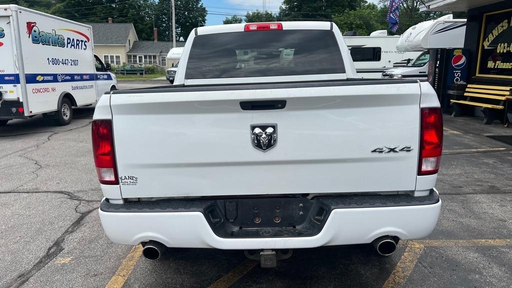 RAM 1500 Tradesman Crew Cab SWB 4WD 2017