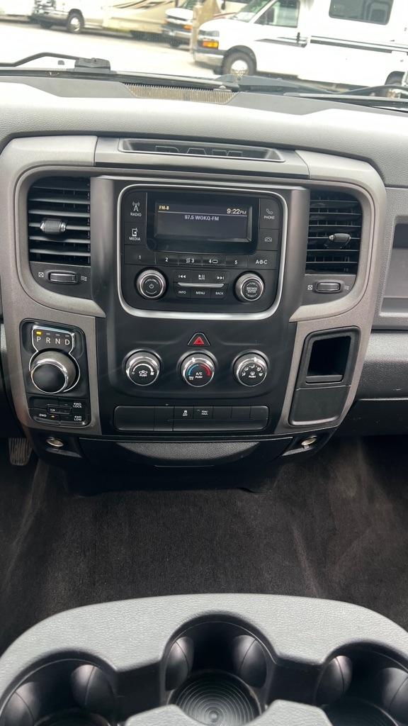 RAM 1500 Tradesman Crew Cab SWB 4WD 2017
