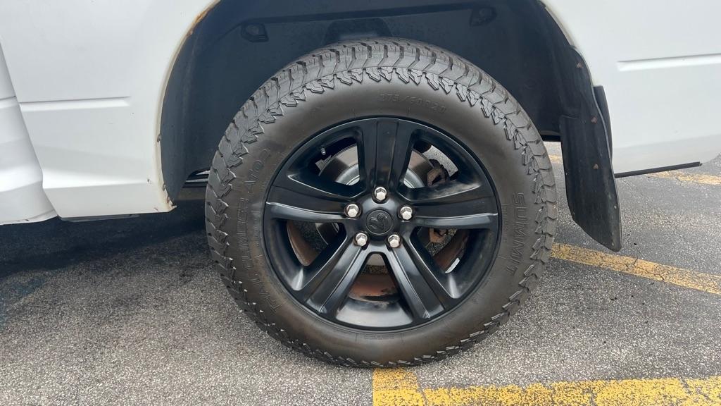 RAM 1500 Tradesman Crew Cab SWB 4WD 2017