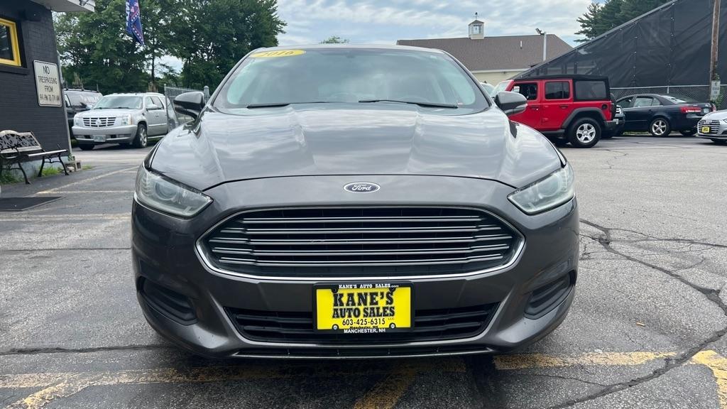 Ford Fusion SE 2016