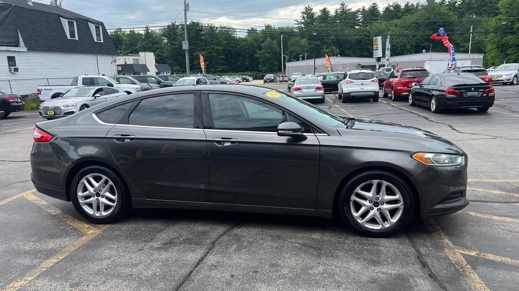 Ford Fusion SE 2016