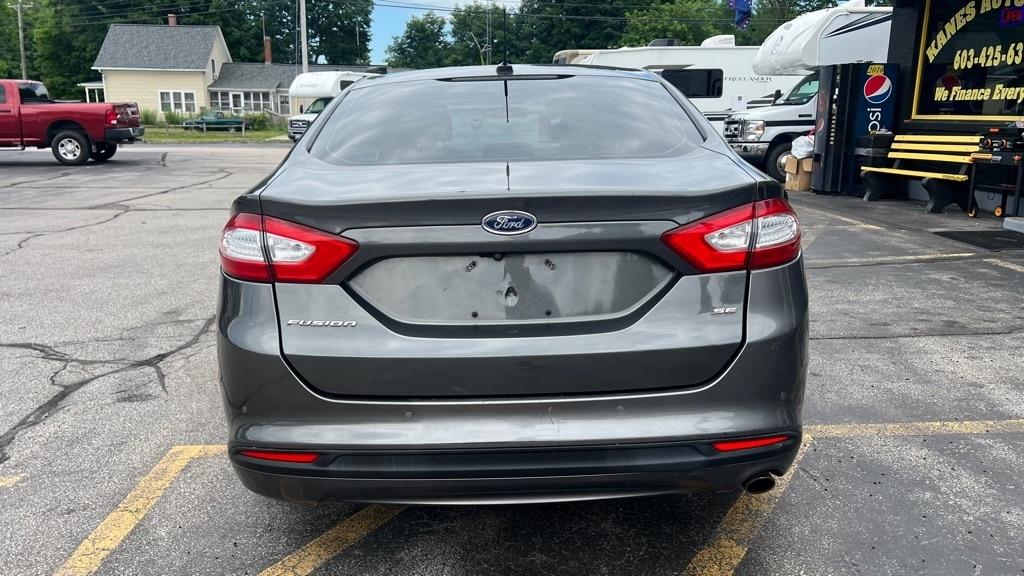 Ford Fusion SE 2016