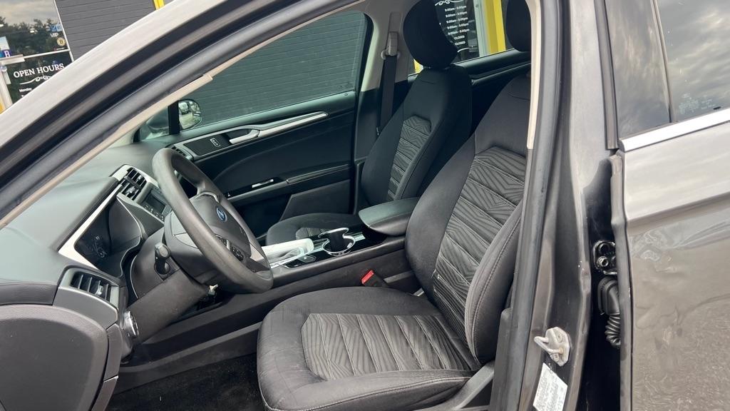 Ford Fusion SE 2016