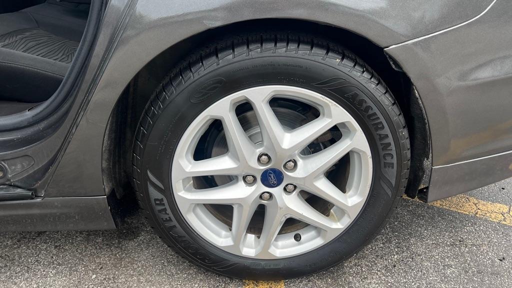 Ford Fusion SE 2016