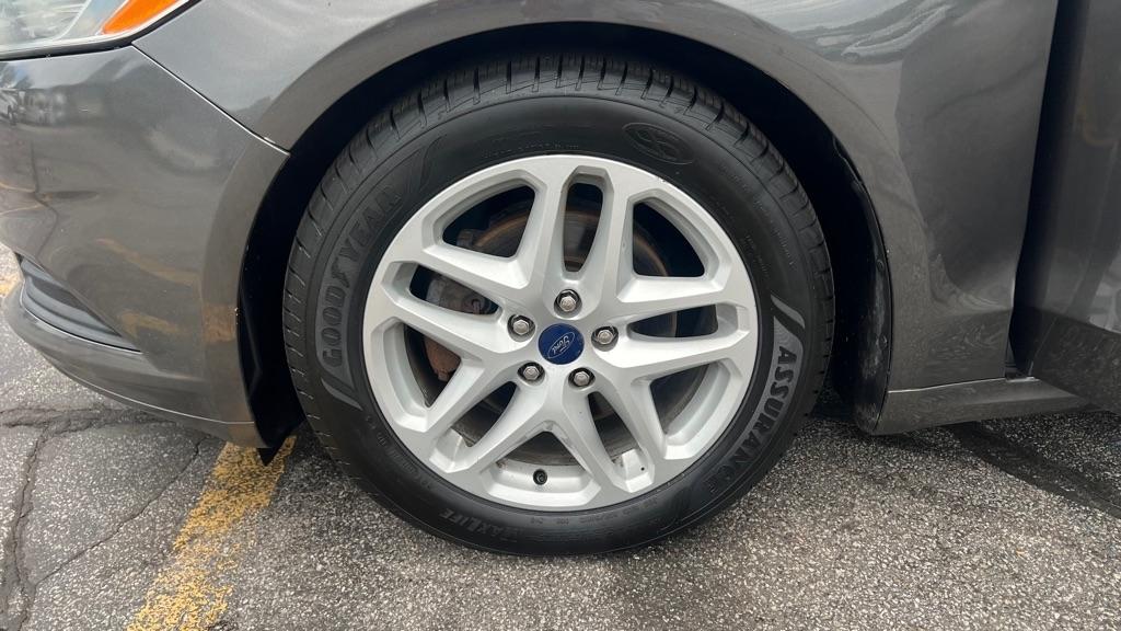 Ford Fusion SE 2016