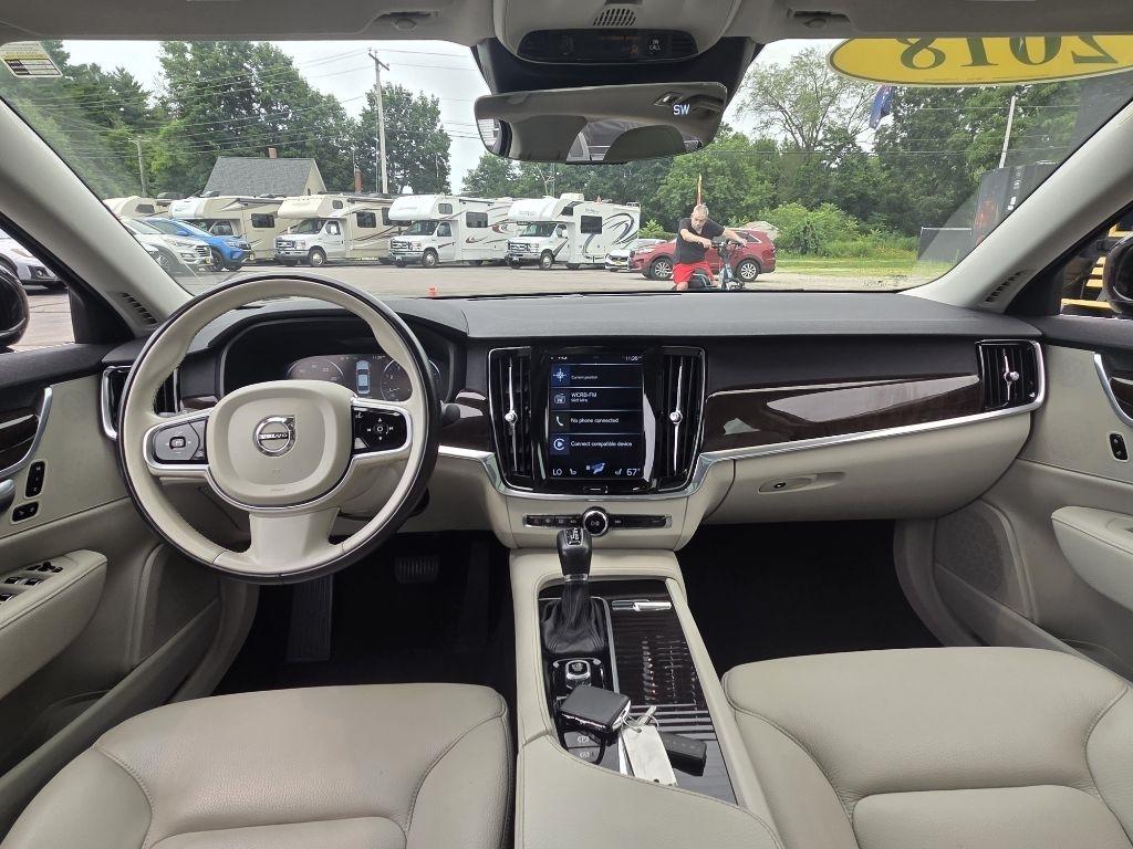 Volvo S90 T5 Momentum AWD 2018
