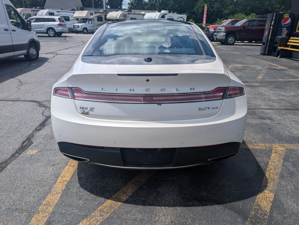 View vehicle photo 6