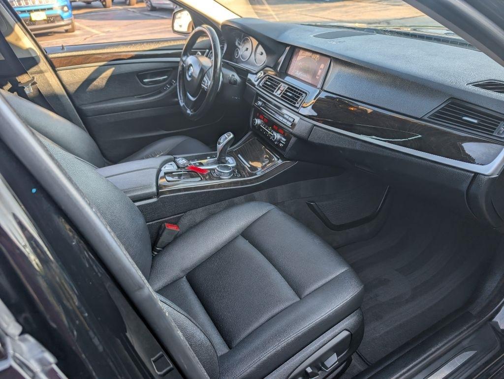 BMW 5-Series 528i xDrive 2016