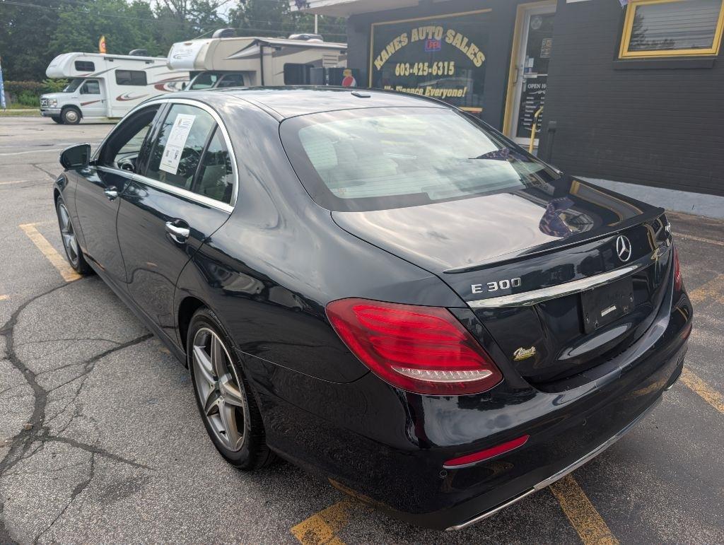 Mercedes-Benz E-Class E300 Luxury 4MATIC Sedan 2017