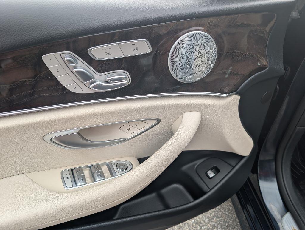 Mercedes-Benz E-Class E300 Luxury 4MATIC Sedan 2017