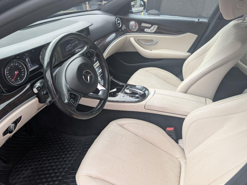Mercedes-Benz E-Class E300 Luxury 4MATIC Sedan 2017
