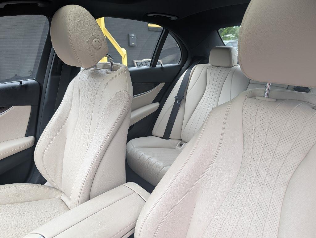 Mercedes-Benz E-Class E300 Luxury 4MATIC Sedan 2017