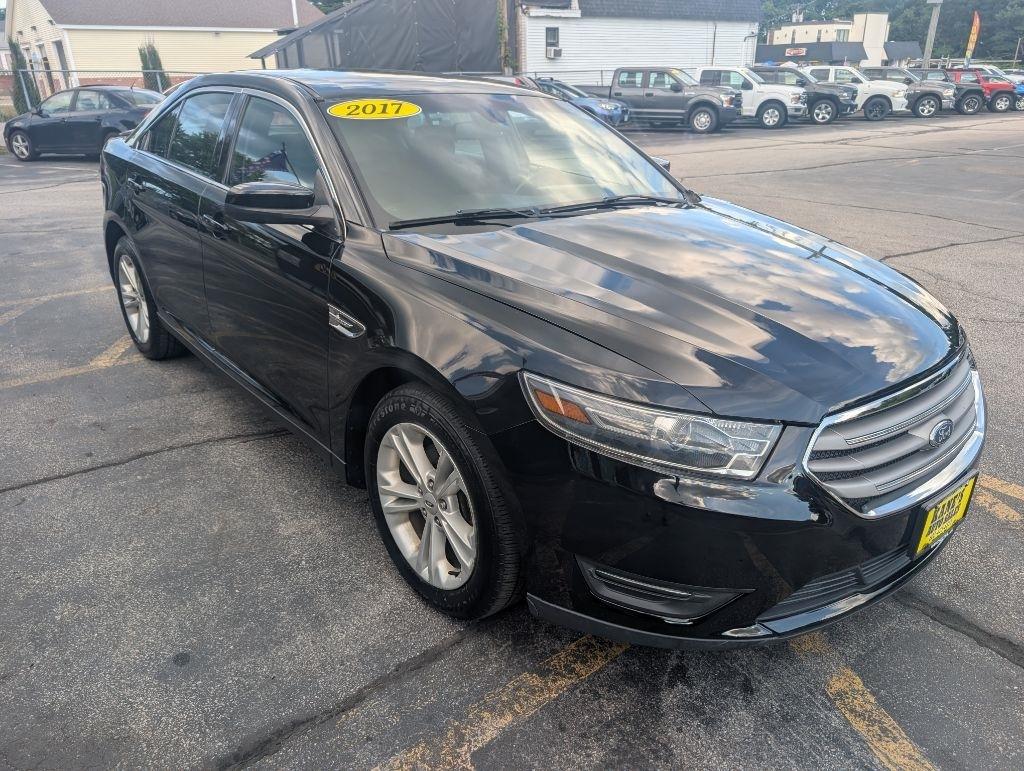 Ford Taurus SEL FWD 2017