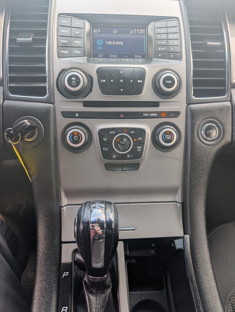 Ford Taurus SEL FWD 2017