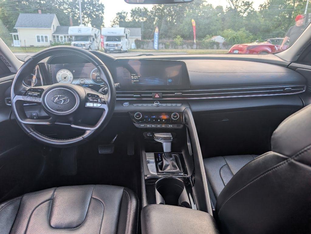 Hyundai Elantra Limited Hybrid 2023