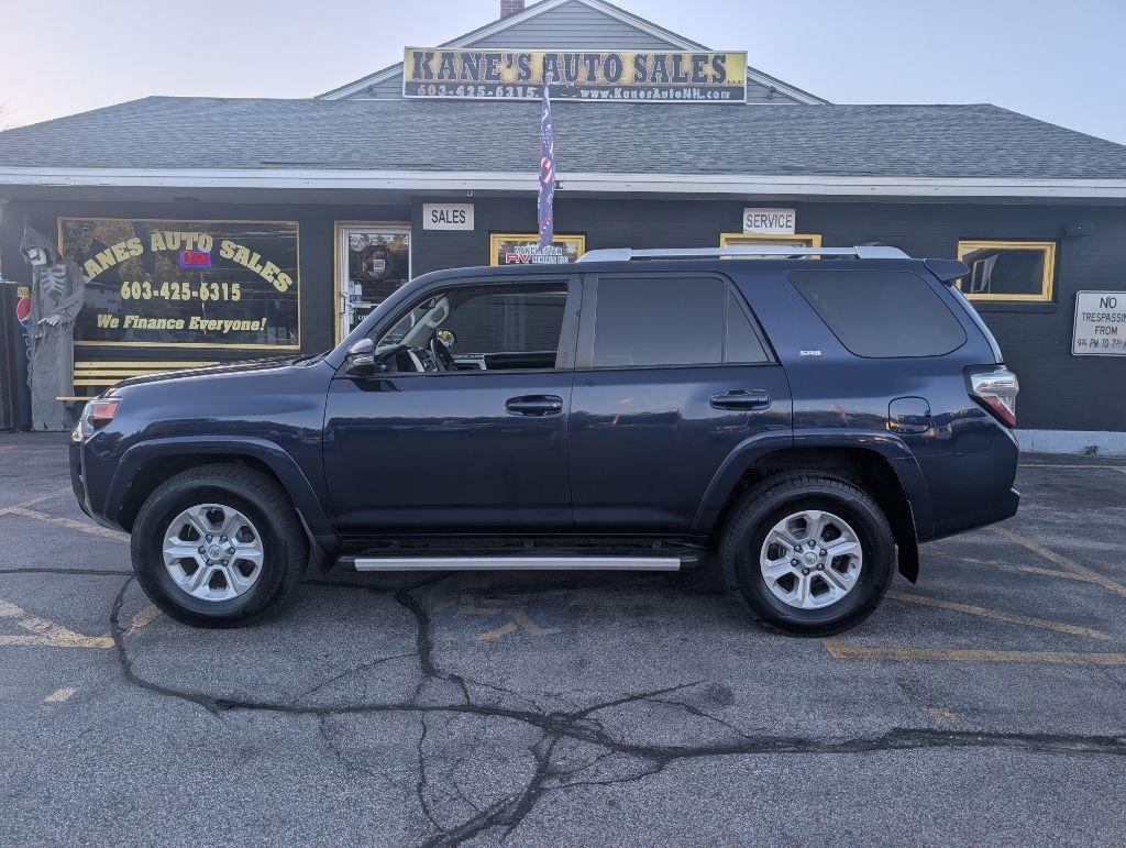 Toyota 4Runner SR5 4WD 2017