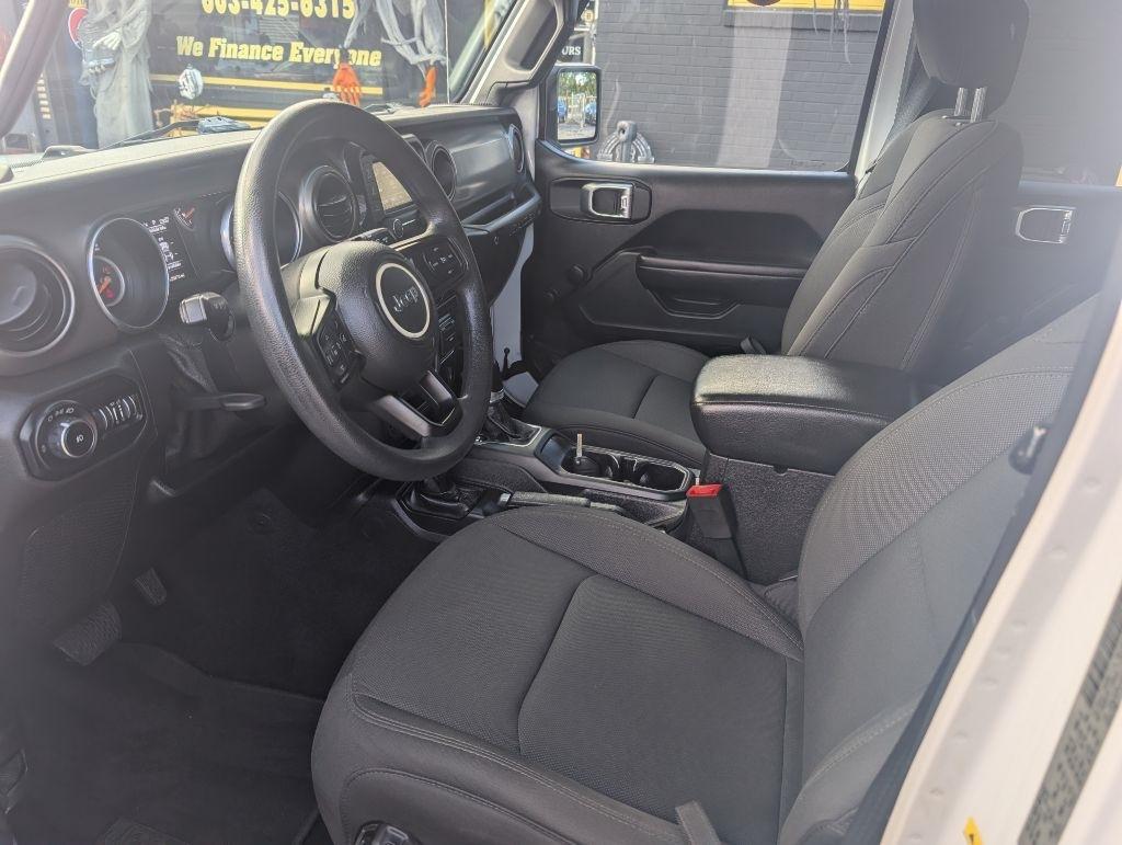 Jeep Wrangler Unlimited Sport 2018