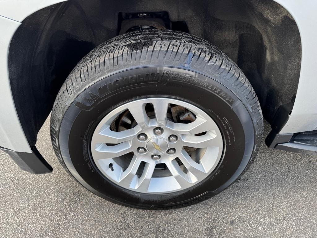 Chevrolet Suburban LT 4WD 2018