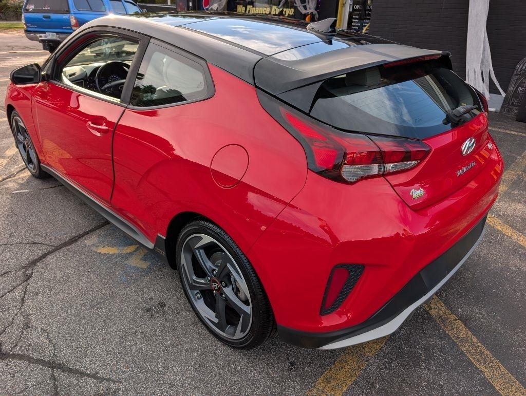Hyundai Veloster photo 5