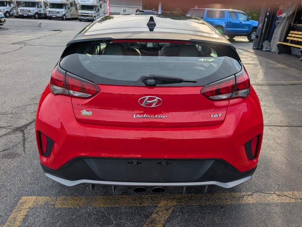 Hyundai Veloster photo 6