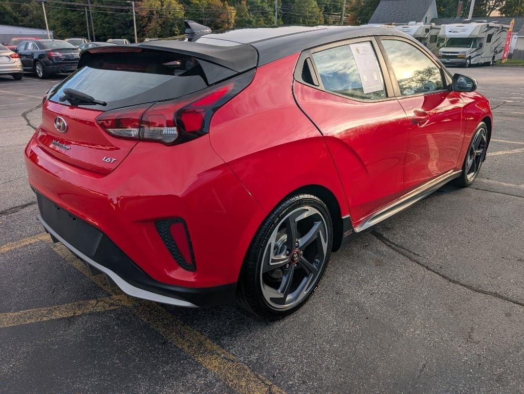 Hyundai Veloster photo 7