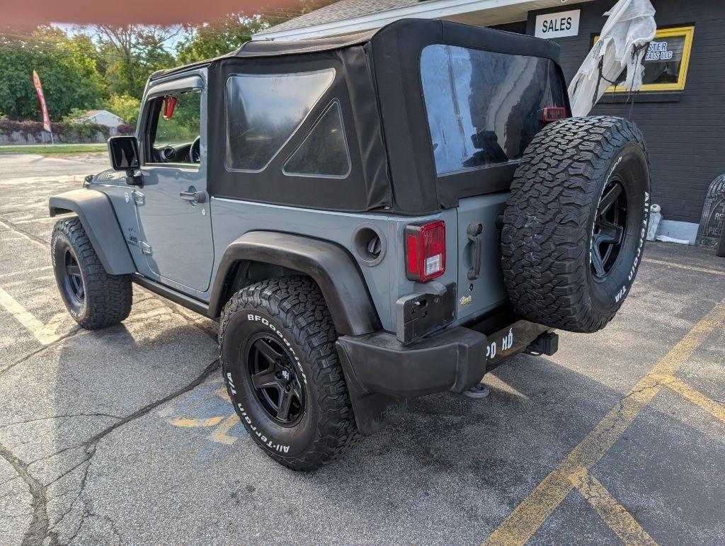 Jeep Wrangler photo 5