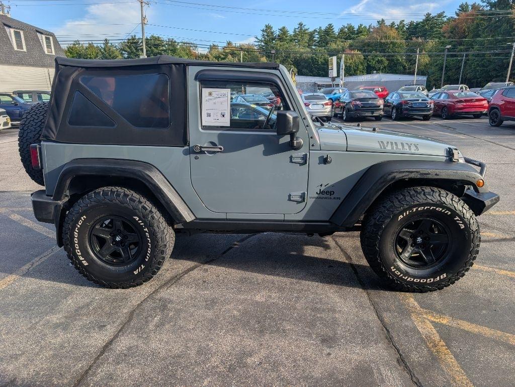 Jeep Wrangler photo 9