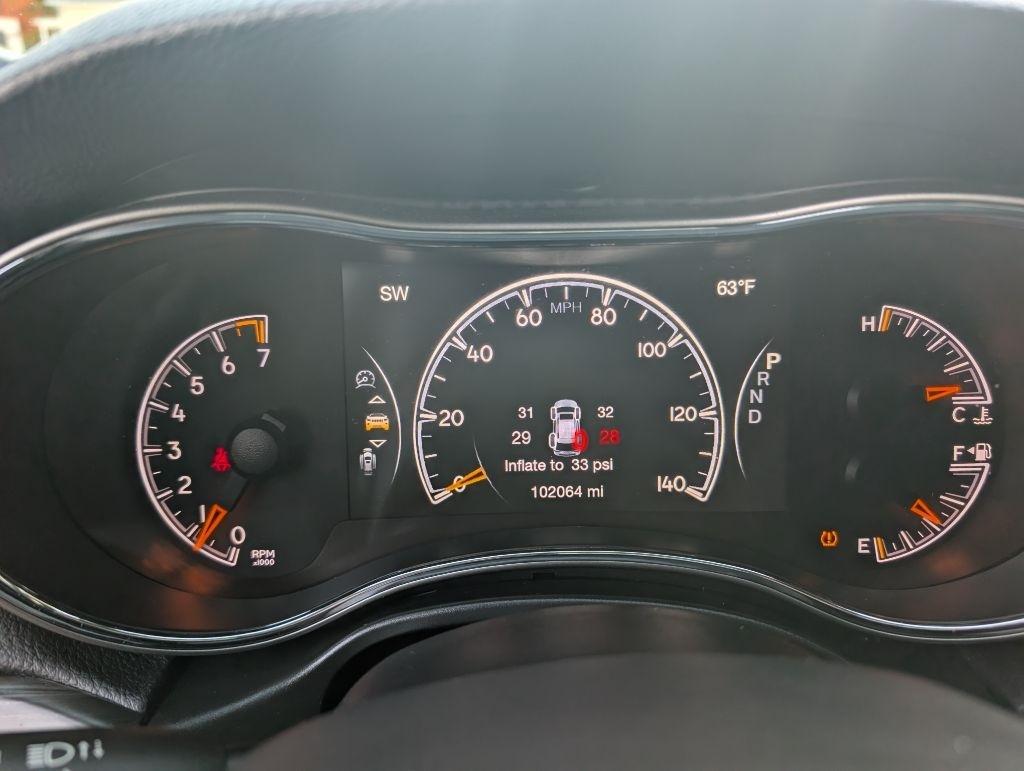 Jeep Grand Cherokee photo 14
