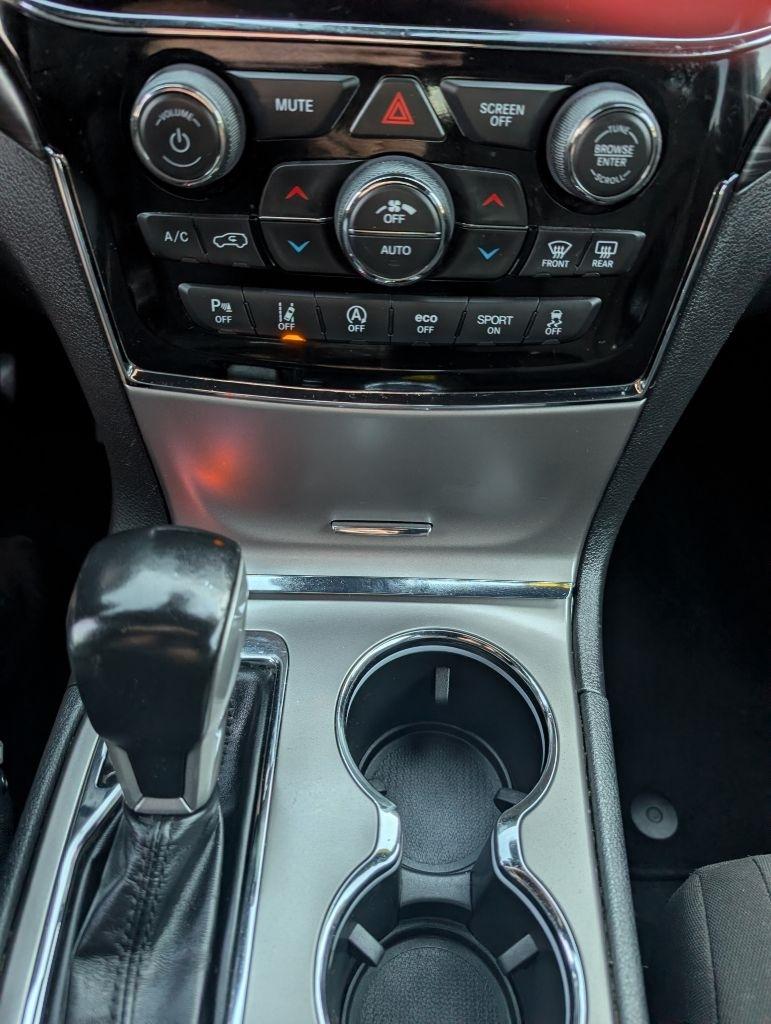 Jeep Grand Cherokee photo 15