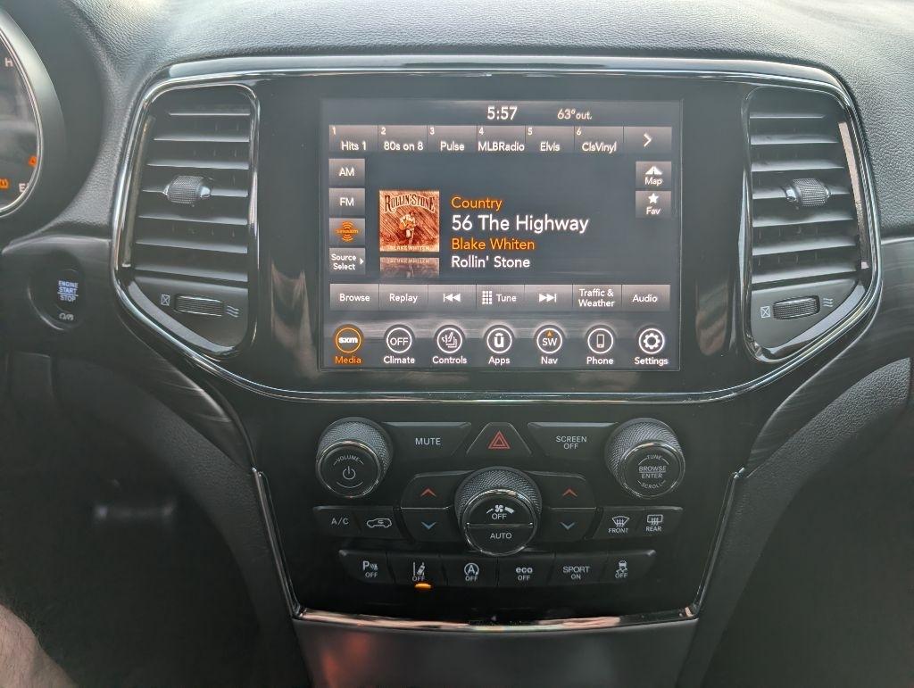 Jeep Grand Cherokee photo 17