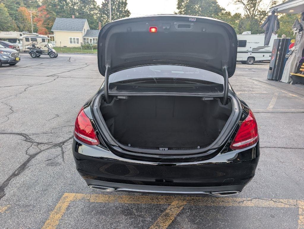 Mercedes-Benz C-Class photo 8