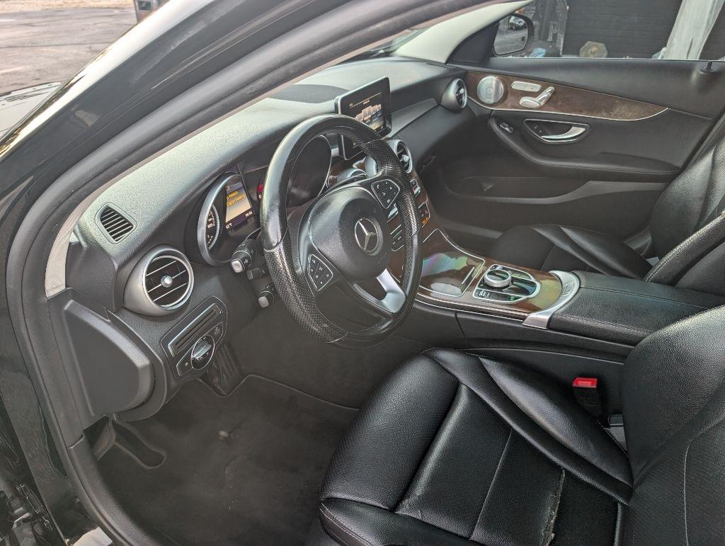 Mercedes-Benz C-Class photo 11
