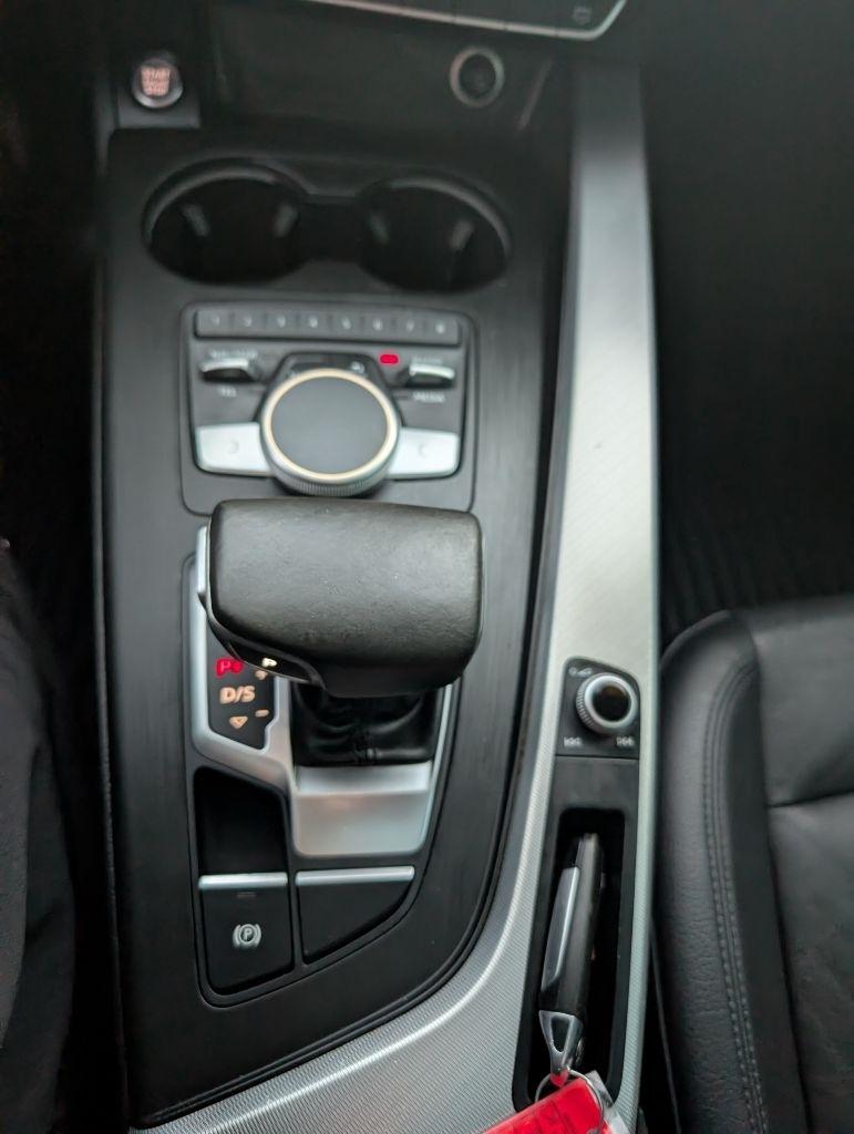 Audi A4 photo 15