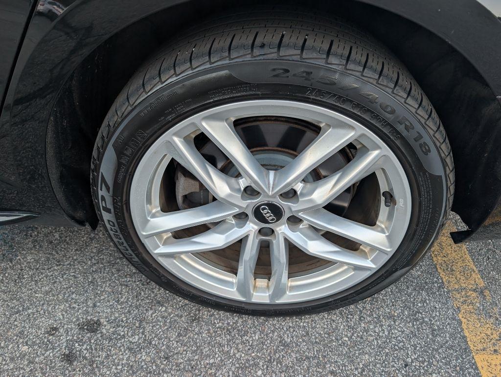 Audi A4 photo 20