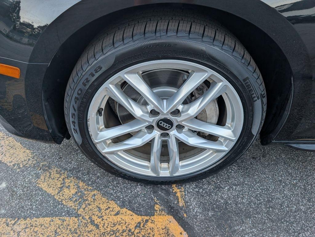 Audi A4 photo 21