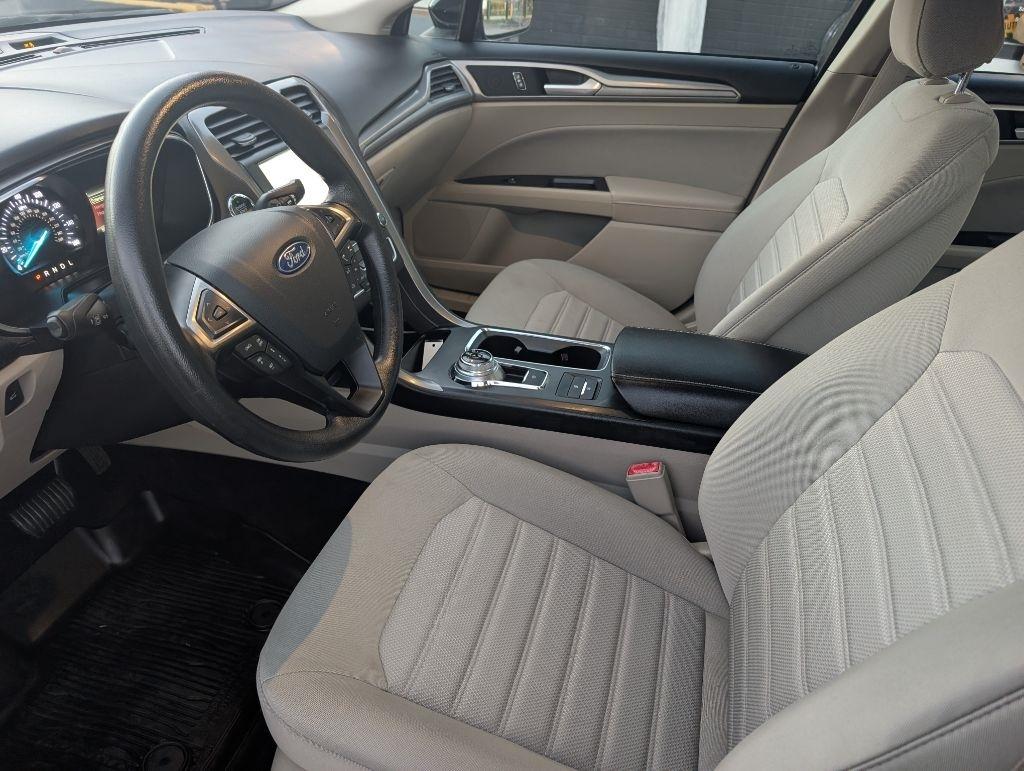 Ford Fusion SE 2020