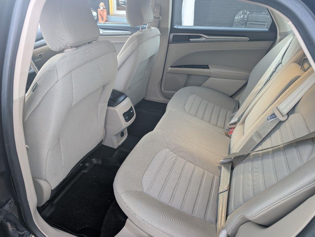Ford Fusion SE 2020