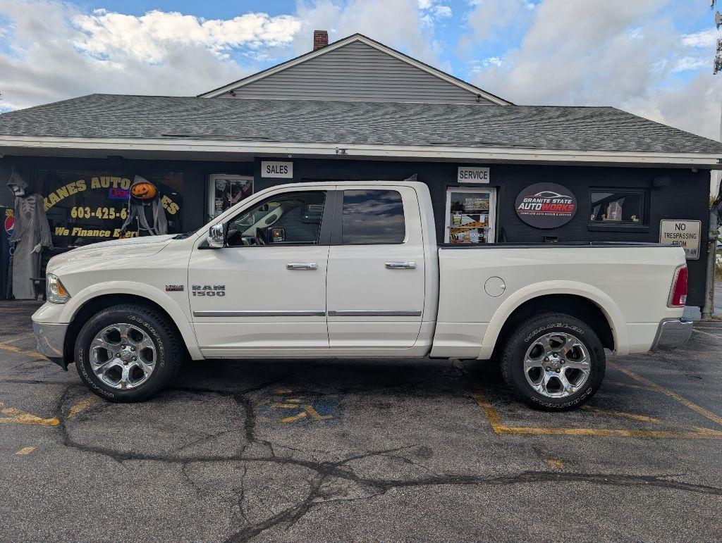 RAM 1500 Laramie Quad Cab 4WD 2016