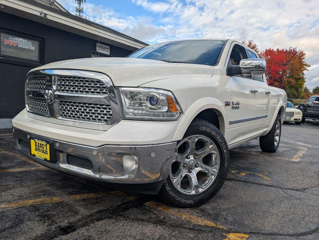 RAM 1500 Laramie Quad Cab 4WD 2016