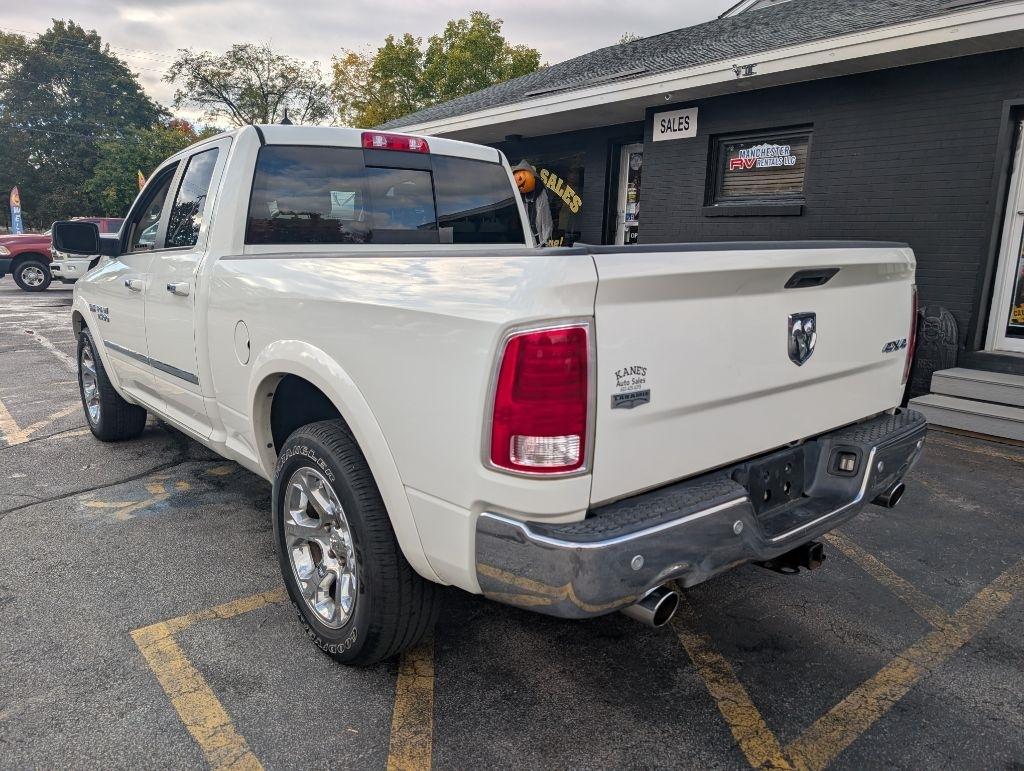 RAM 1500 Laramie Quad Cab 4WD 2016
